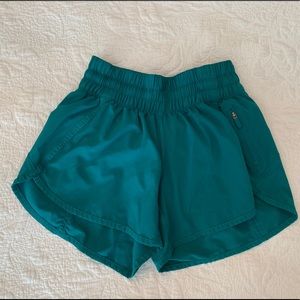 Lululemon Tracker Shorts V 4”